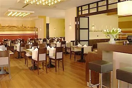 Intercityhotel Hamburg Hauptbahnhof Hotell