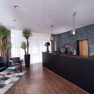 Отель Tryp By Wyndham Aquamarin