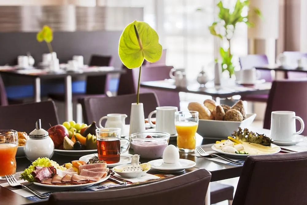 Отель Intercityhotel Hamburg Hauptbahnhof