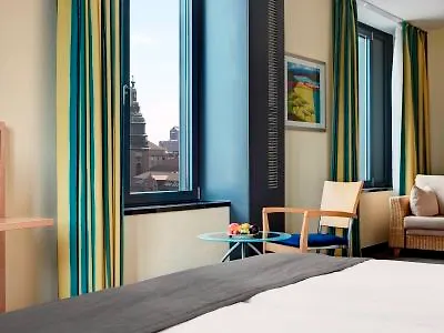 Intercityhotel Hamburg Hauptbahnhof Отель