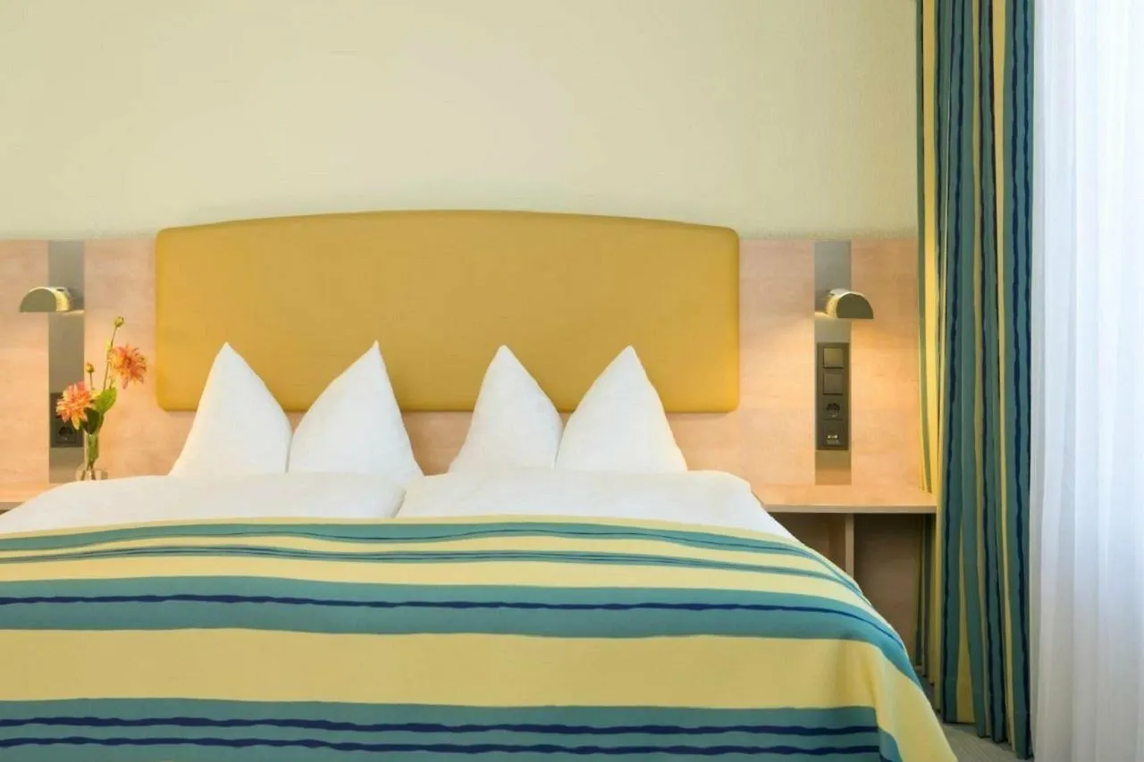 Intercityhotel Hamburg Hauptbahnhof 4*,  Germany